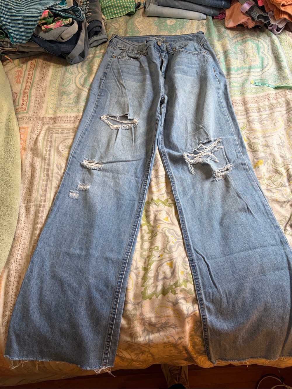 Rewash High-Rise Light Blue Distressed Jeans